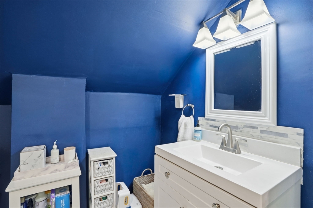 80 Kensington Road Weymouth, MA 02188 - Photo 18 of 30
