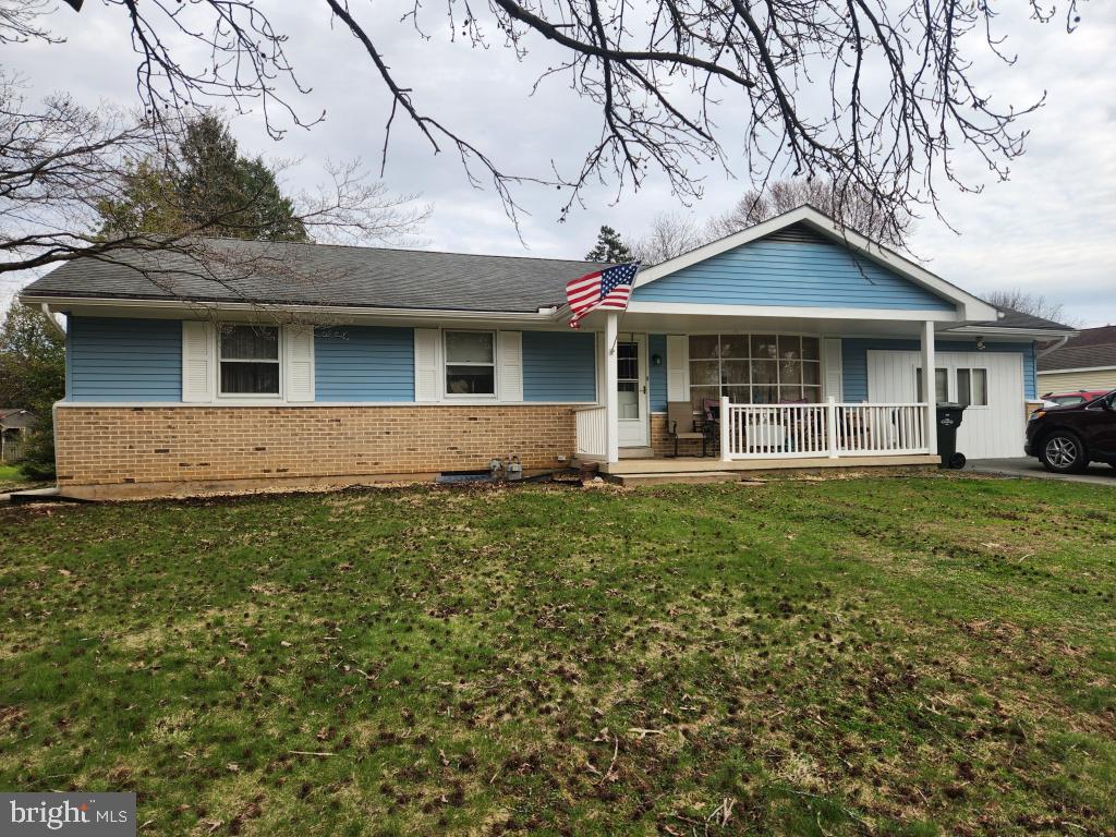 3458 Duff Avenue Lancaster, PA 17601 - Photo 2 of 18