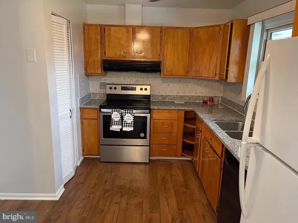 $609,900 | 1100 North Sterling Boulevard, Sterling, VA 20164