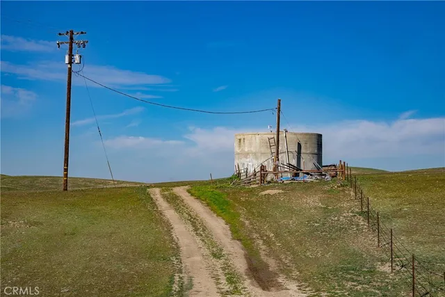a view of yard with ocean view