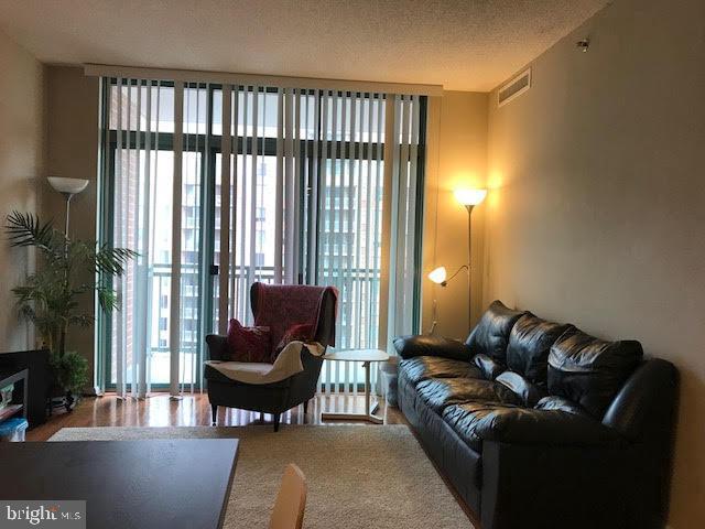 11700 Old Georgetown Road, Unit 1006 North Bethesda, MD 20852 - Photo 4 of 10