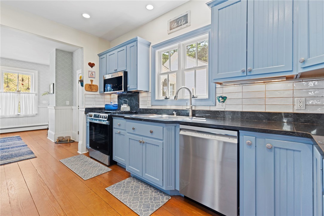 422 N Road Scituate, RI 02831 - Photo 12 of 50