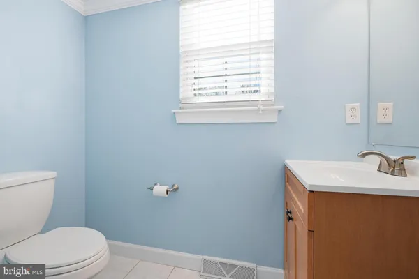 $294,900 | 5003 East Woodmill Drive, Wilmington, DE 19808