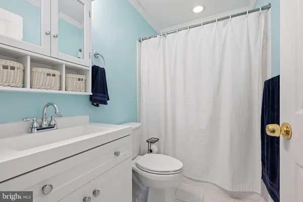 $294,900 | 5003 East Woodmill Drive, Wilmington, DE 19808