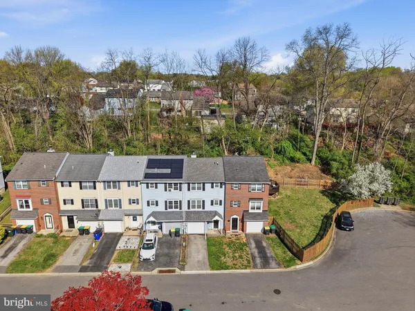 $294,900 | 5003 East Woodmill Drive, Wilmington, DE 19808