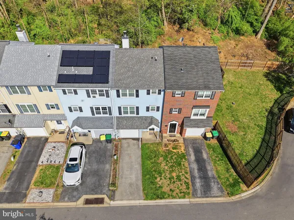 $294,900 | 5003 East Woodmill Drive, Wilmington, DE 19808