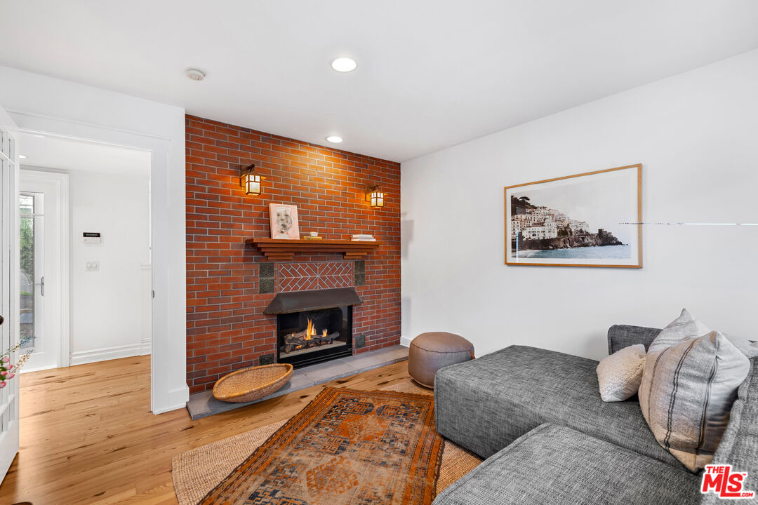 2217 Channel Road Newport Beach, CA 92661 - Photo 14 of 21 Gallery Image 14