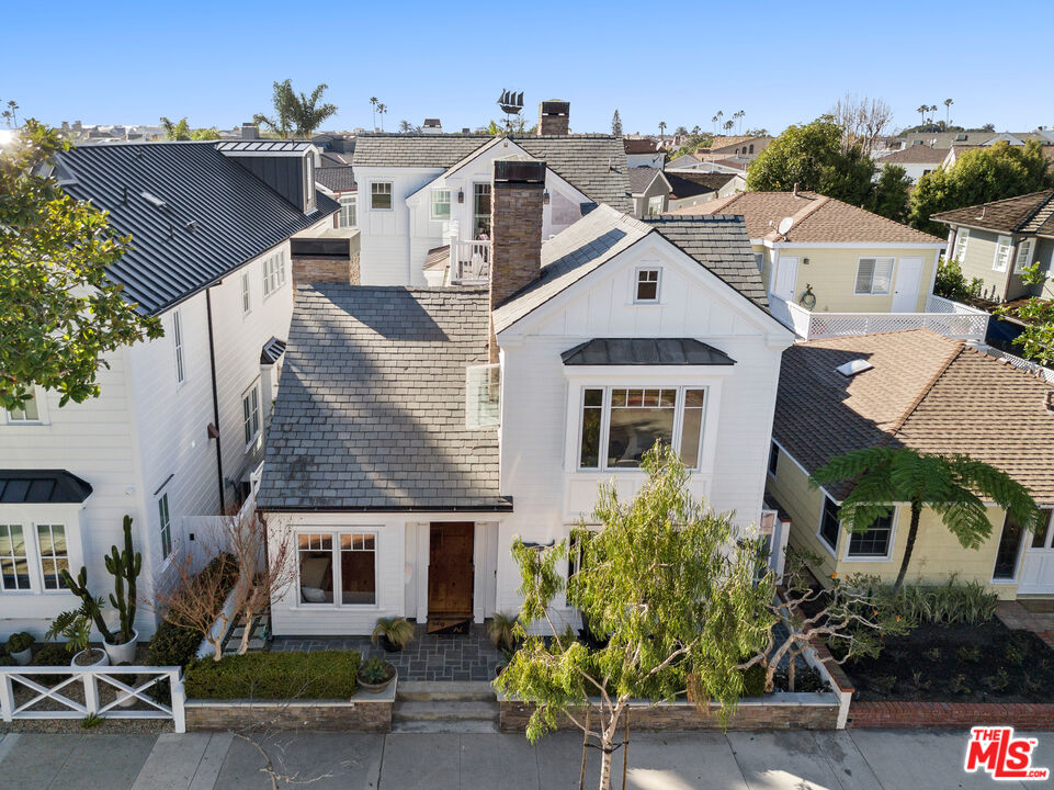 2217 Channel Road Newport Beach, CA 92661 - Photo 6 of 21 Gallery Image 6