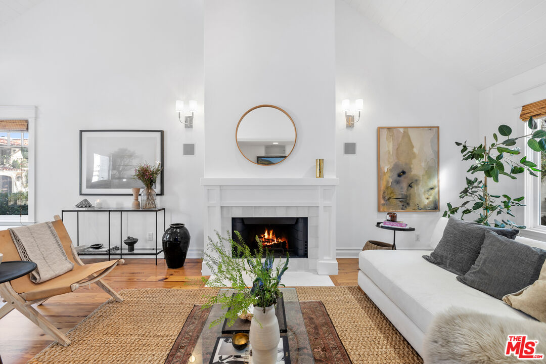 2217 Channel Road Newport Beach, CA 92661 - Photo 7 of 21 Gallery Image 7