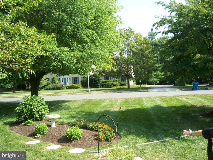 239 Lafayette Lane Wayne, PA 19087 - Photo 12 of 15 Exterior