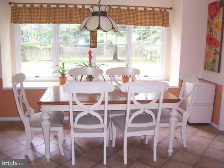 239 Lafayette Lane Wayne, PA 19087 - Photo 8 of 15 Kitchen