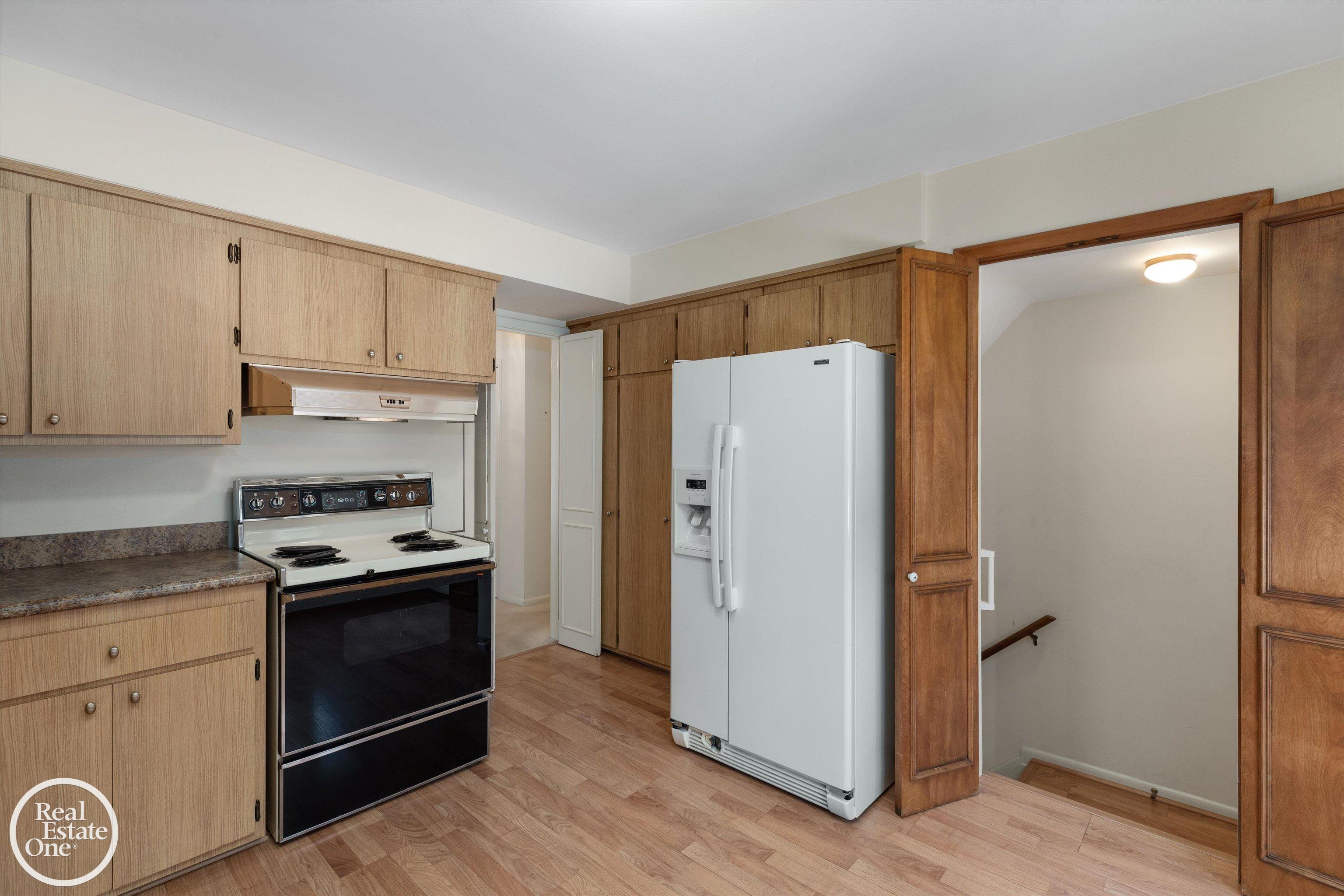 785 Barrington Road Grosse Pointe Park, MI 48215 - Photo 13 of 40