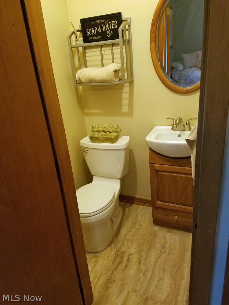 13230 Sprague Road Cleveland, OH 44130 - Photo 9 of 17