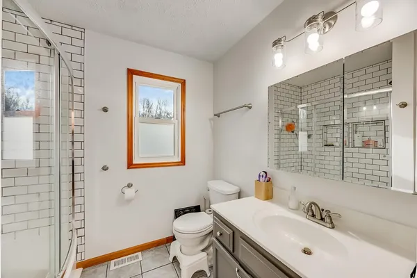 $203,500 | 306 Sunset Drive, Aurora, IN 47001