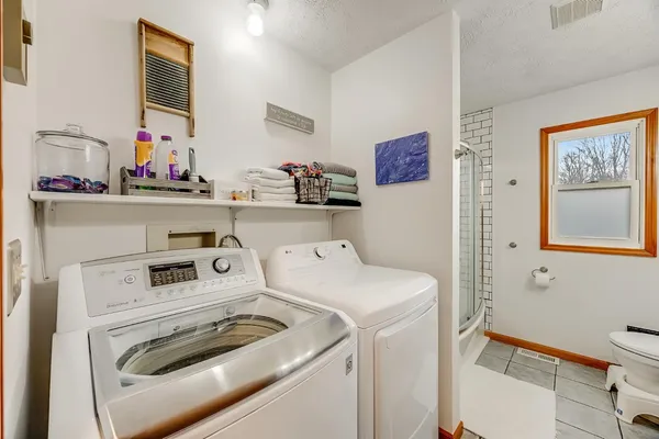 $203,500 | 306 Sunset Drive, Aurora, IN 47001