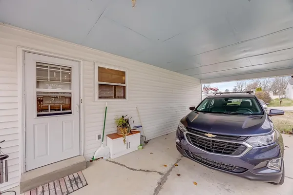 $203,500 | 306 Sunset Drive, Aurora, IN 47001