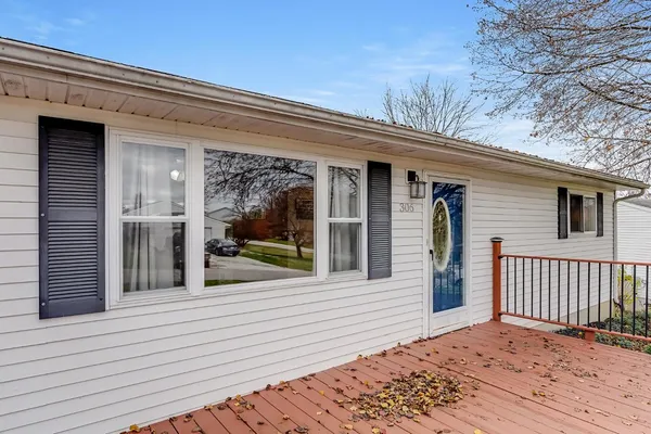 $203,500 | 306 Sunset Drive, Aurora, IN 47001