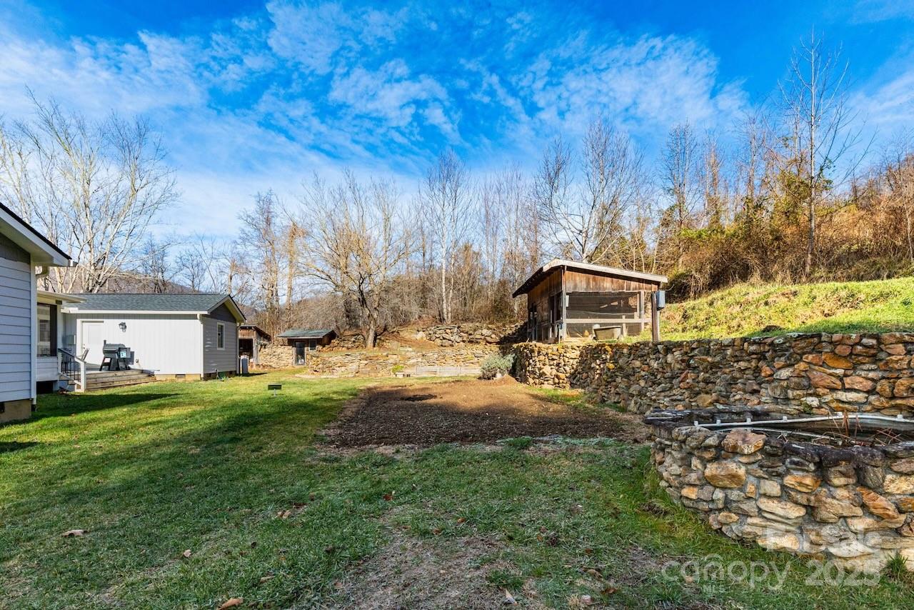 2888 Beaverdam Road Canton, NC 28716 - Photo 31 of 35