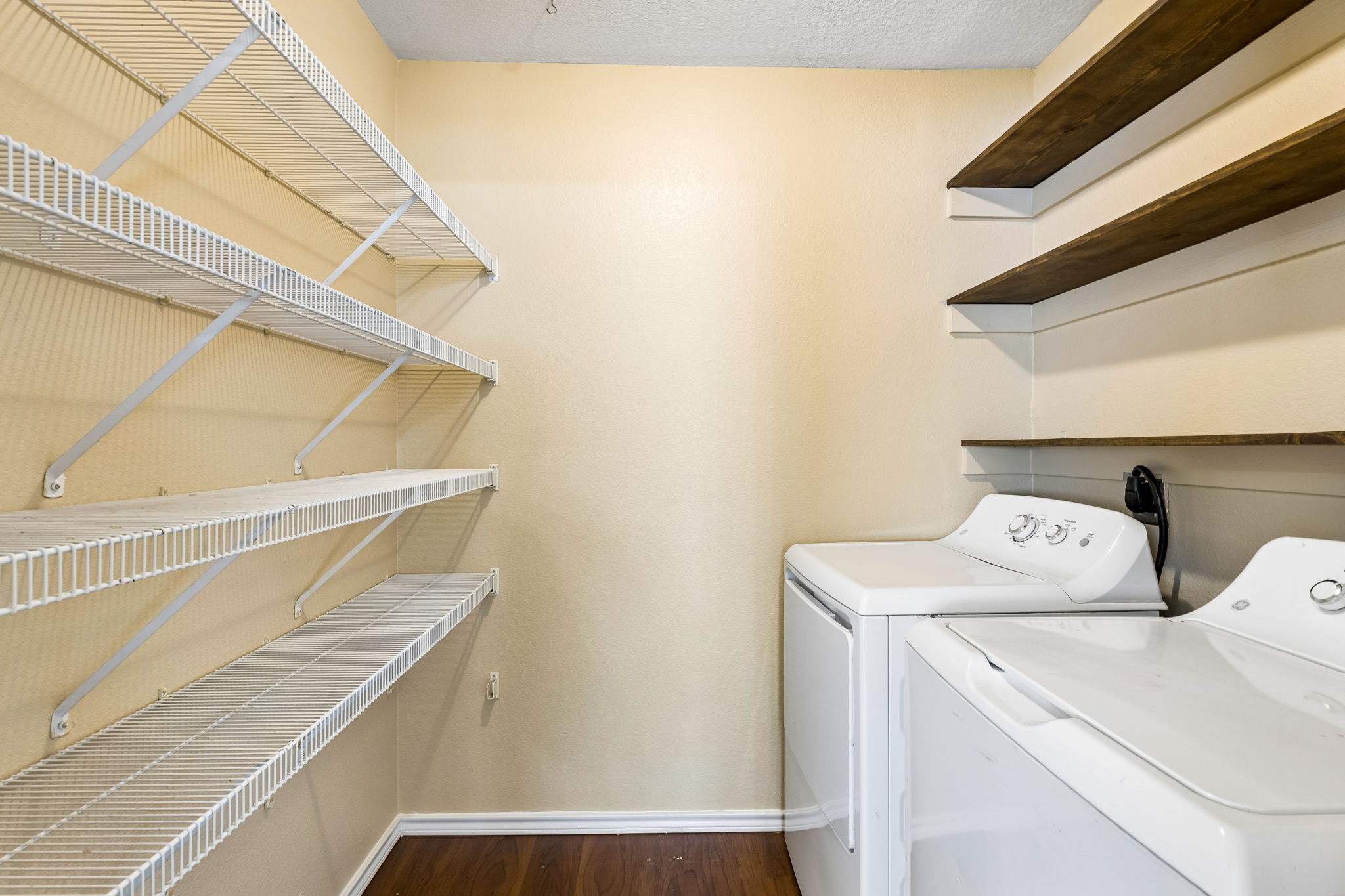 1911 Ralph C Craig Lane Austin, TX 78748 - Photo 12 of 34 Washer & dryer provided.