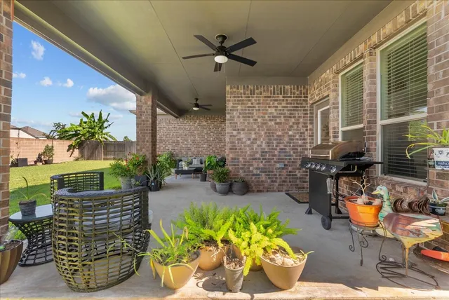 $515,000 | 2417 Lake Mist Drive, Texas City, TX 77568