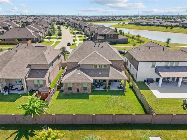 $515,000 | 2417 Lake Mist Drive, Texas City, TX 77568