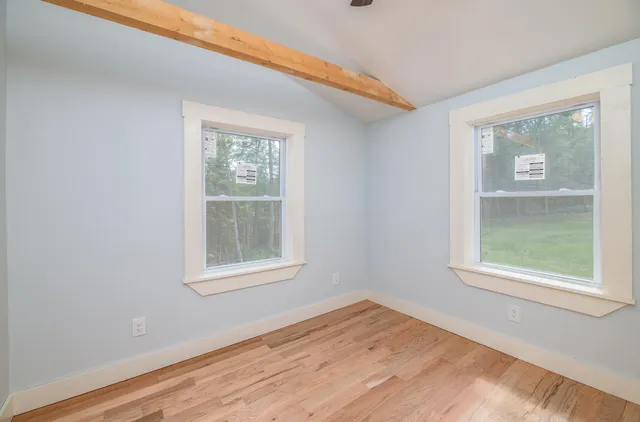 $195,000 | 8 Magnolia Lane, Starks, ME 04911