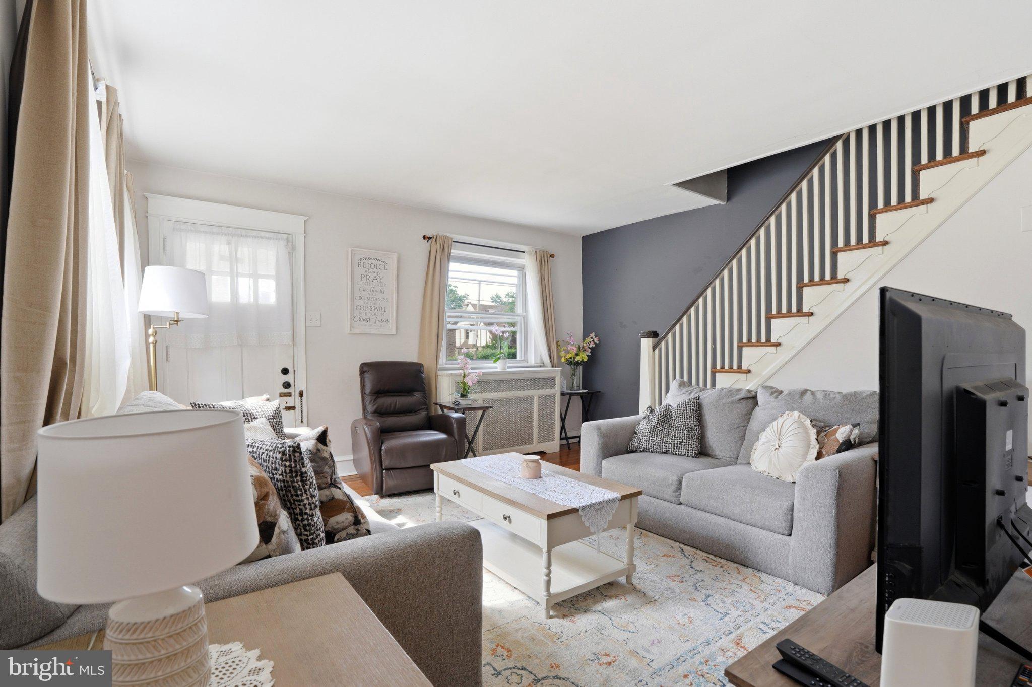4686 State Road Drexel Hill, PA 19026 - Photo 8 of 21 Bright and inviting living space.