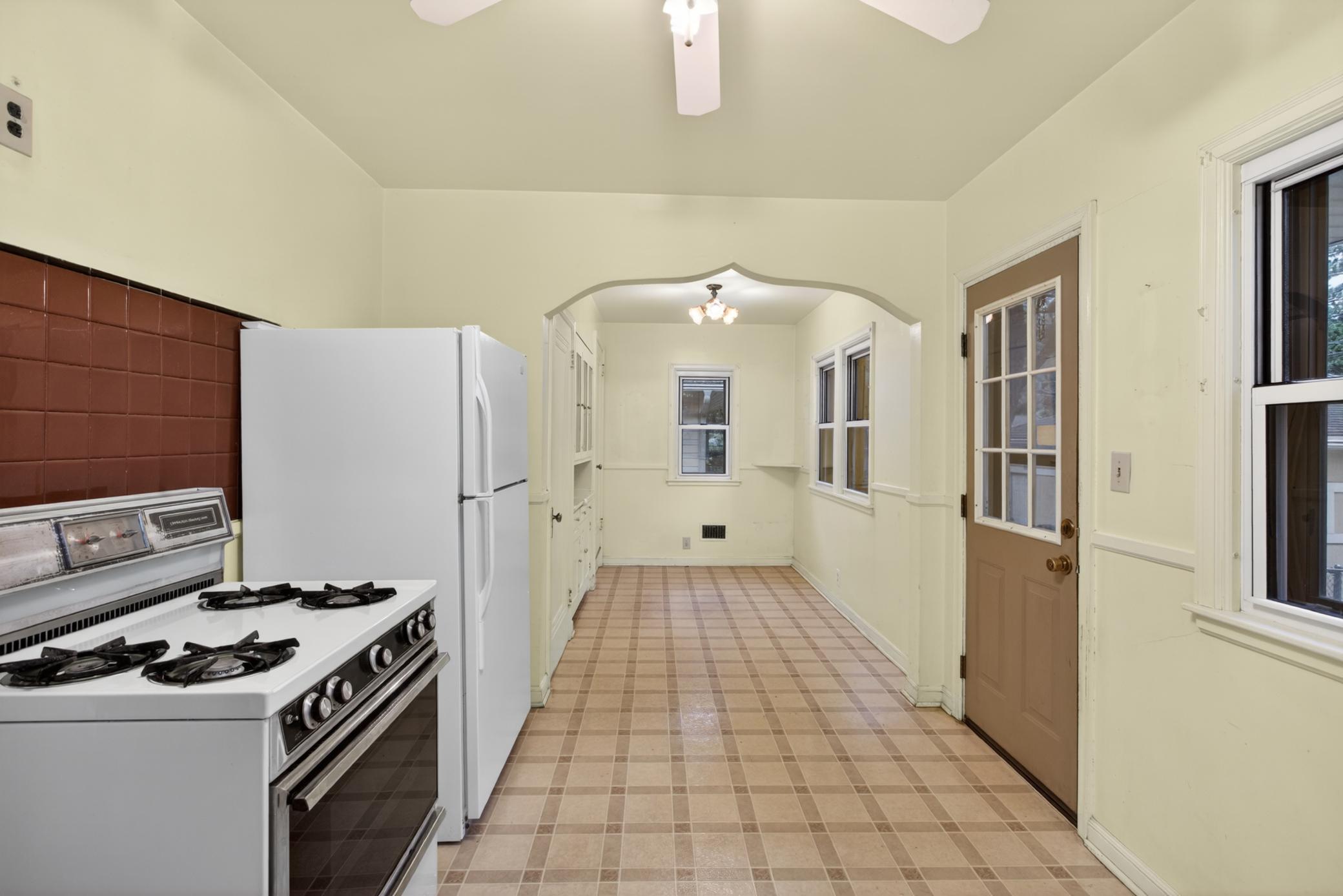 1262 Edgcumbe Road St. Paul, MN 55105 - Photo 6 of 21