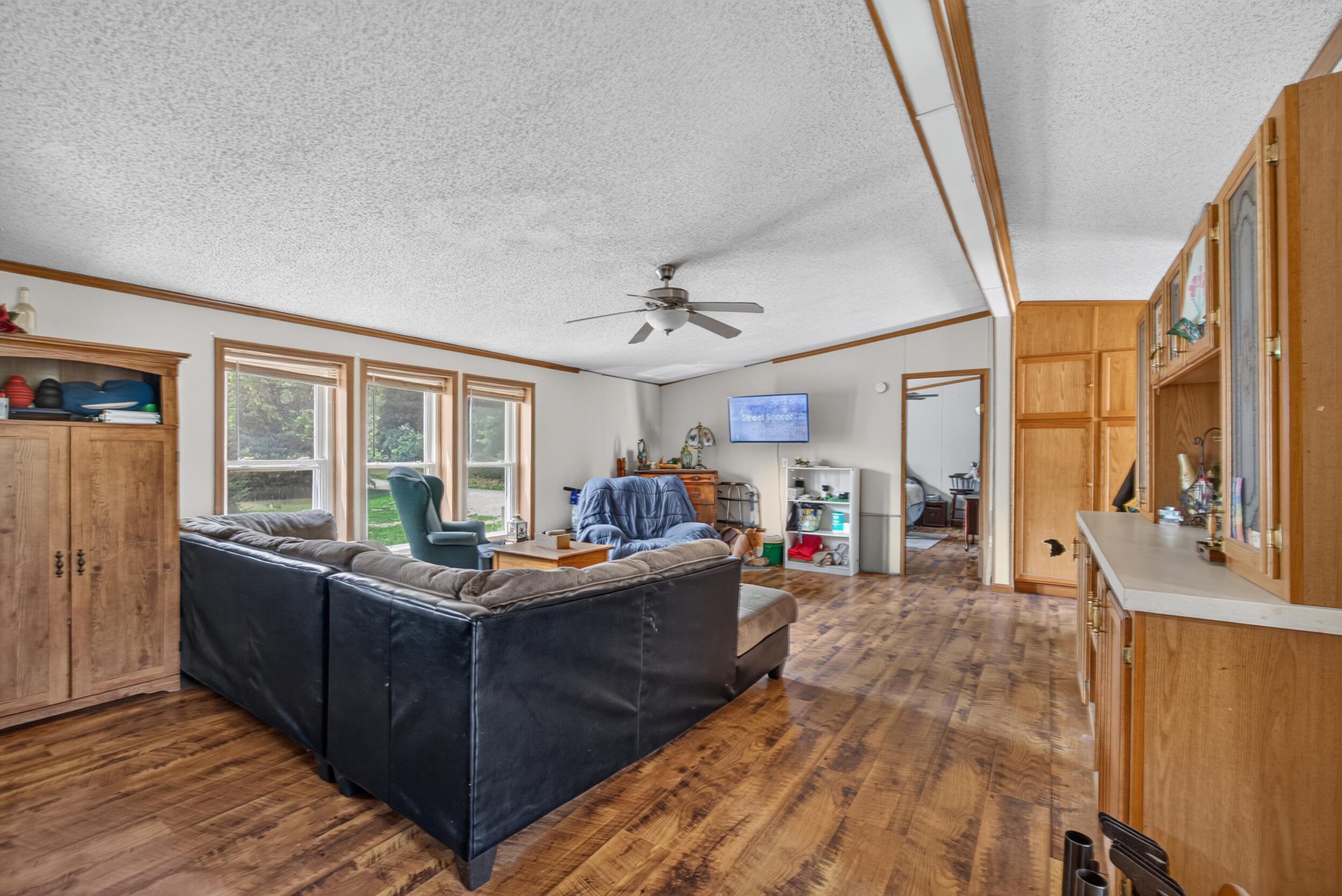 6455 Jordan Road Jackson, MI 49201 - Photo 9 of 39 10_6455 jordan rd jackson mi - 00050