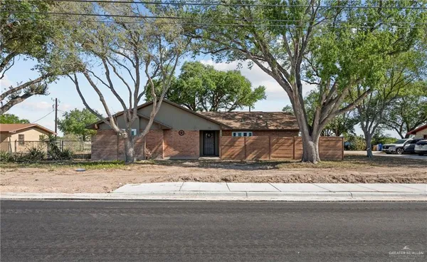 $2,000 | 4012 Auburn Avenue, McAllen, TX 78504