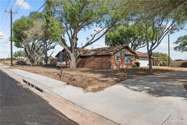 $2,000 | 4012 Auburn Avenue, McAllen, TX 78504