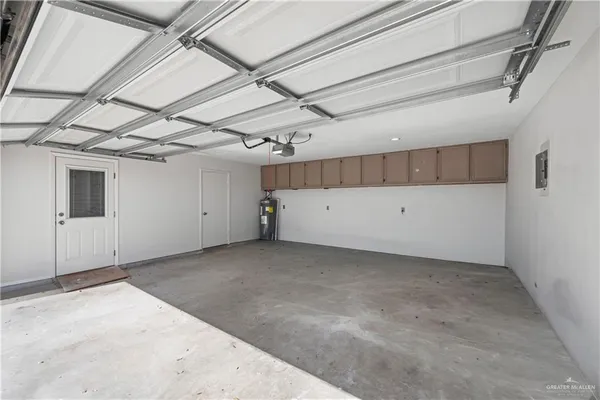 $2,000 | 4012 Auburn Avenue, McAllen, TX 78504