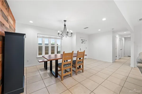 $2,000 | 4012 Auburn Avenue, McAllen, TX 78504