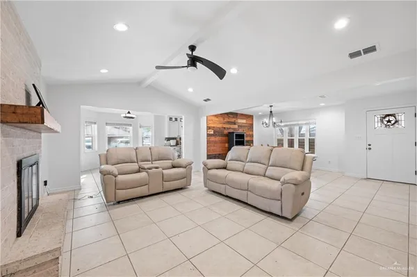 $2,000 | 4012 Auburn Avenue, McAllen, TX 78504