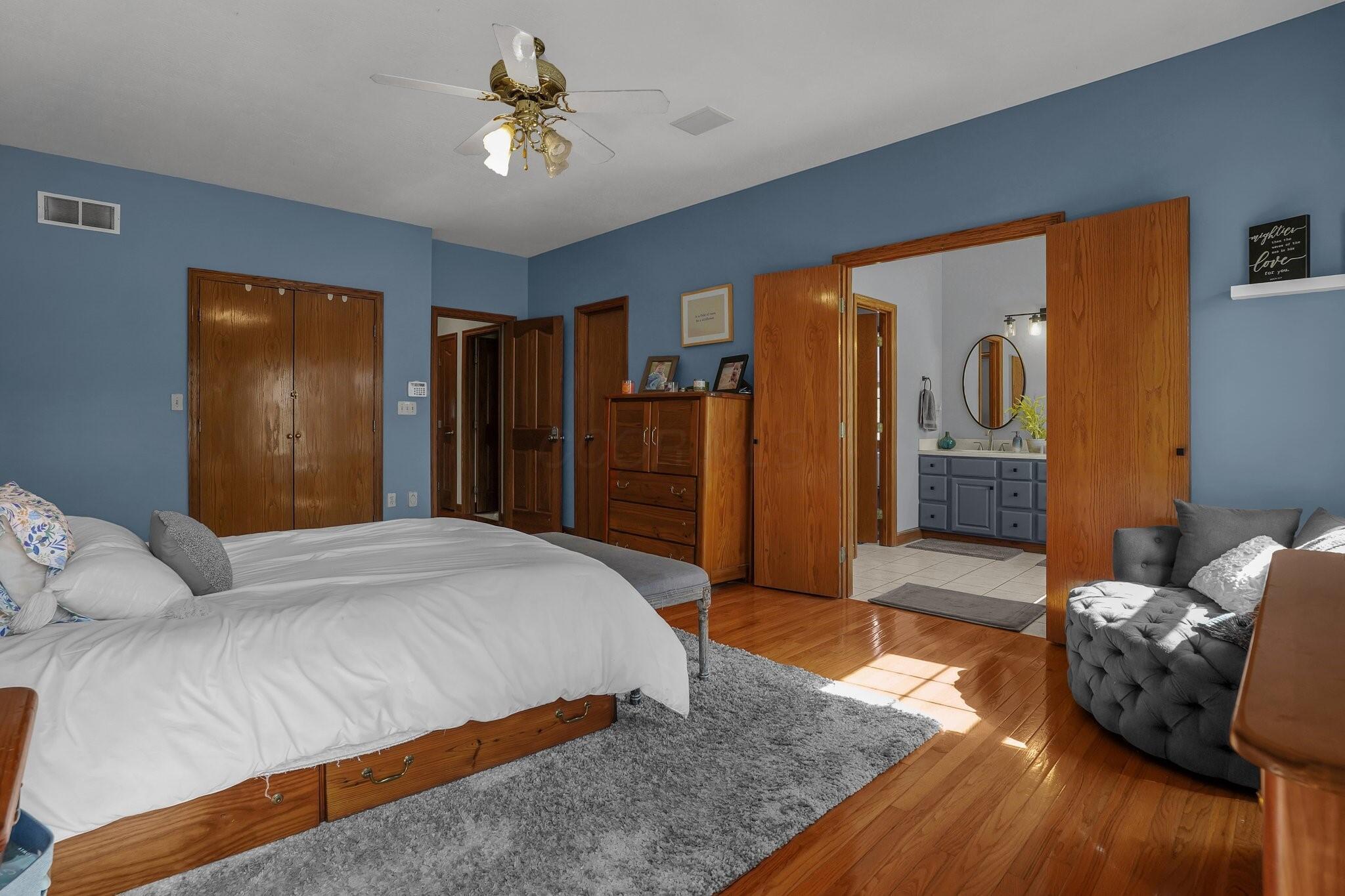 2025 Grewell Road London, OH 43140 - Photo 25 of 35 Two spacious closets in owner's suite