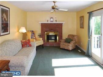 51 Wagner Road Stockton, NJ 08559 - Photo 6 of 12 Living Room