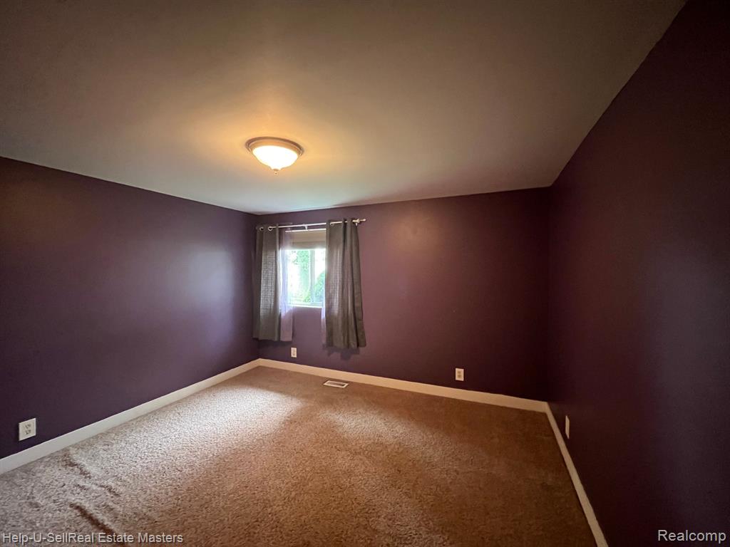 1423 Minnesota Road Port Huron, MI 48060 - Photo 11 of 23