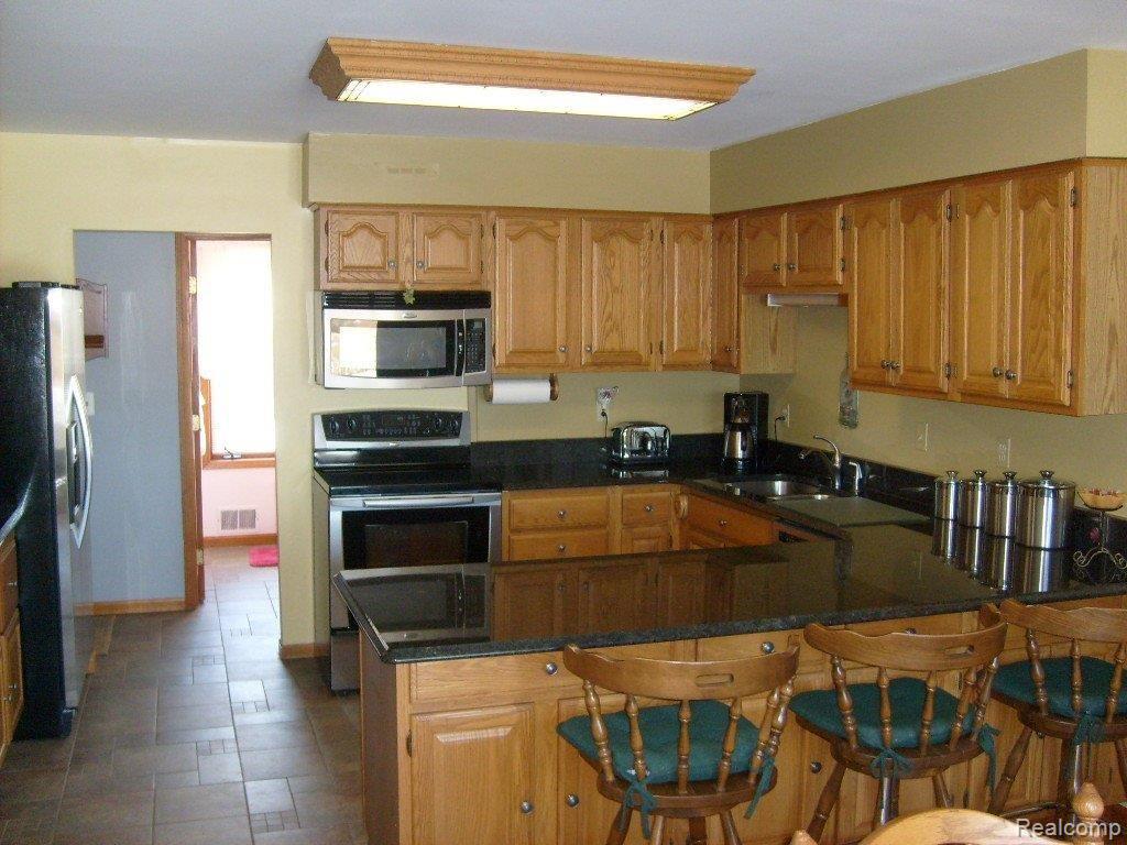 3628 Pratt Road Metamora, MI 48455 - Photo 2 of 11 kitchen1.jpg