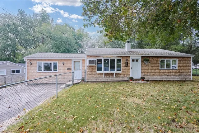 $450,000 | 11 Silver Avenue, Bellingham, MA 02019