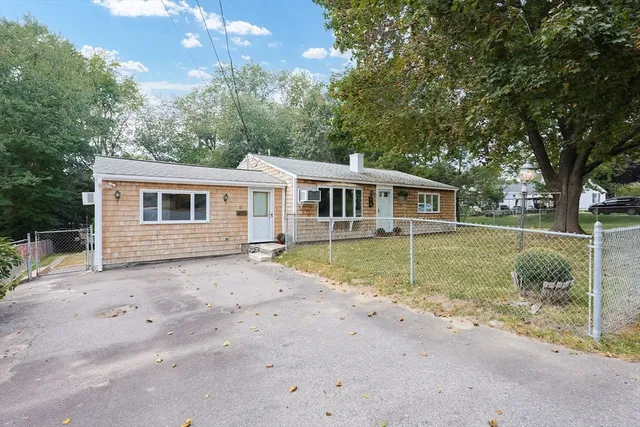 $450,000 | 11 Silver Avenue, Bellingham, MA 02019