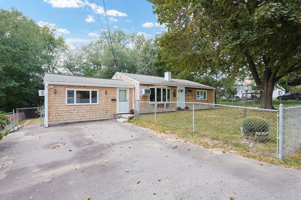 11 Silver Avenue Bellingham, MA 02019 - Photo 2 of 37