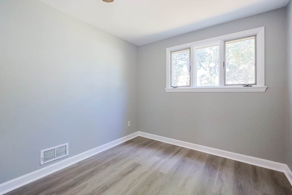 11 Silver Avenue Bellingham, MA 02019 - Photo 24 of 37