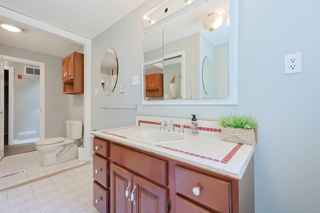 11 Silver Avenue Bellingham, MA 02019 - Photo 29 of 37