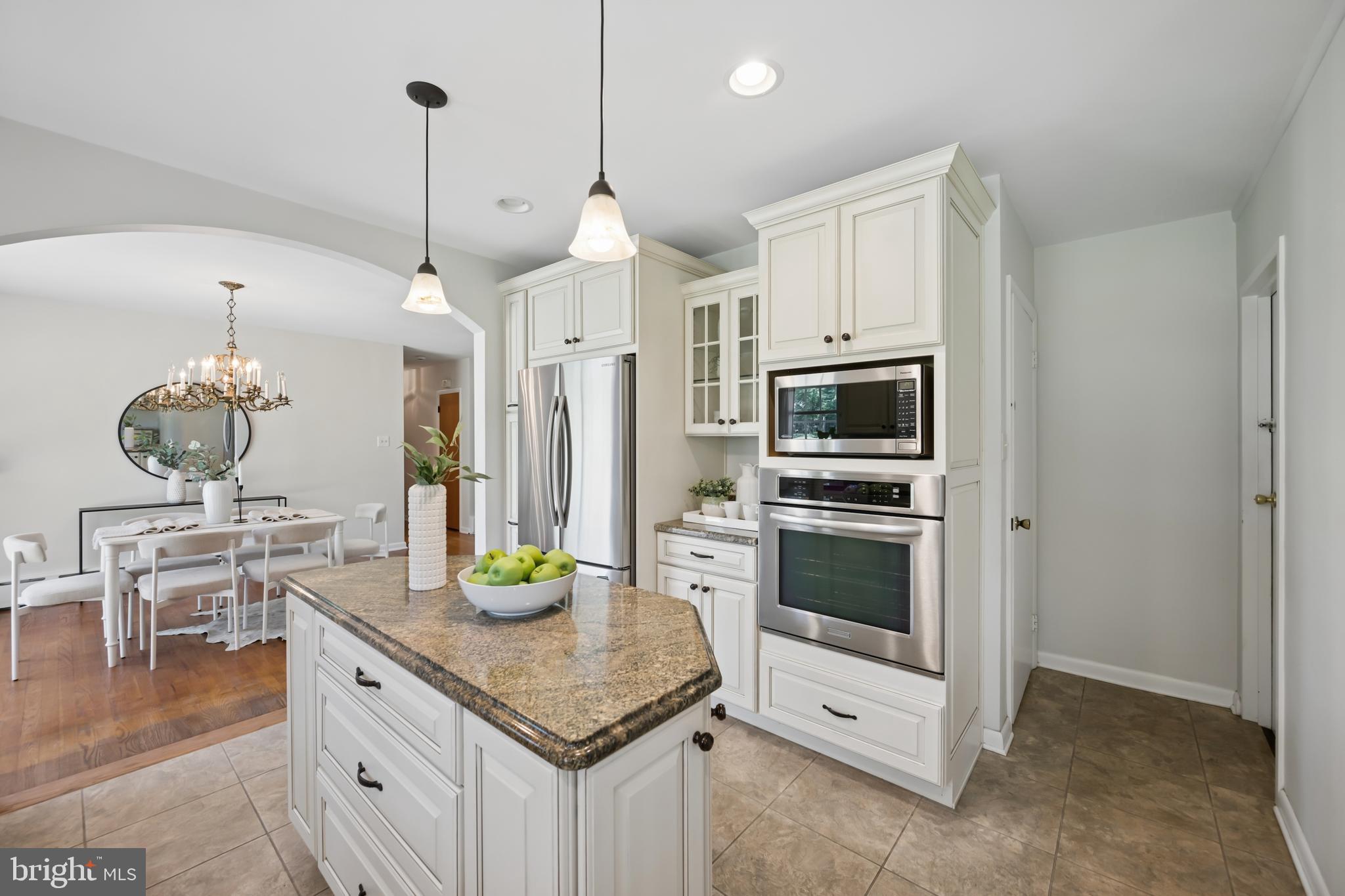 9710 Hillsmere Road Ellicott City, MD 21042 - Photo 6 of 46
