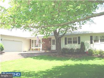 984 Roeloffs Road Yardley, PA 19067 - Photo 1 of 12 Exterior Front