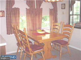 984 Roeloffs Road Yardley, PA 19067 - Photo 8 of 12 Kitchen