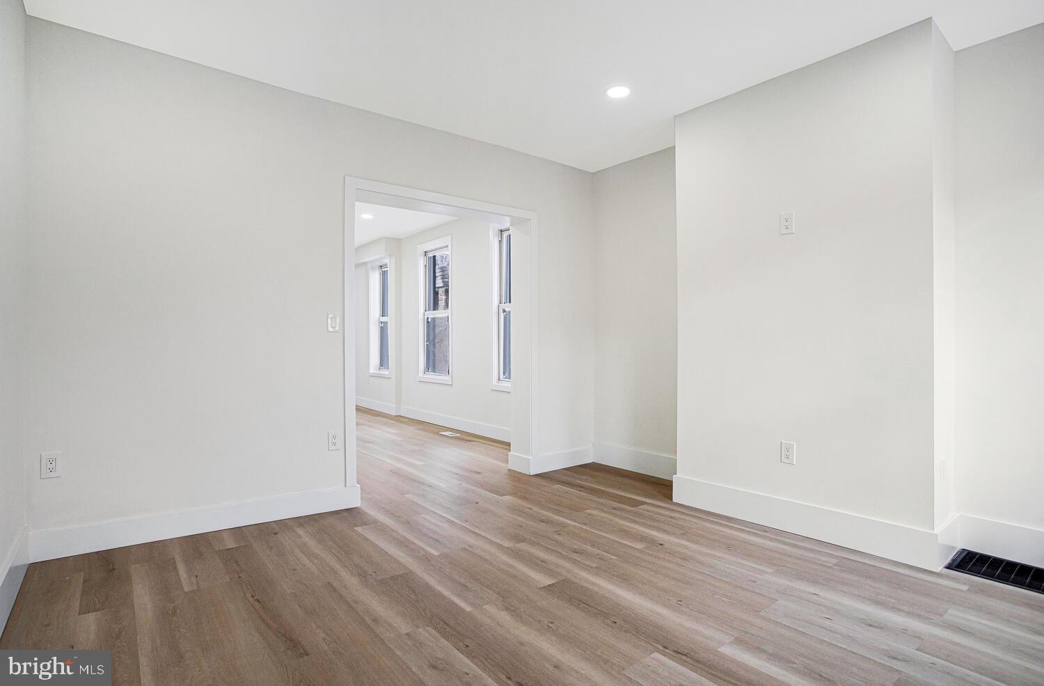 312 South Pulaski Street Baltimore, MD 21223 - Photo 3 of 39