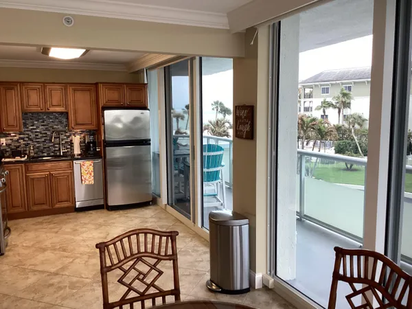 $3,700 | 3554 Ocean Drive, Unit 301, Vero Beach, FL 32963