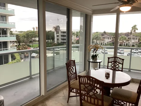 $3,700 | 3554 Ocean Drive, Unit 301, Vero Beach, FL 32963