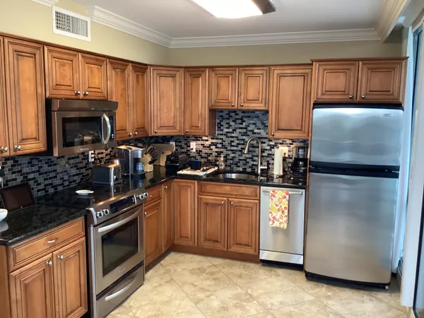 $3,700 | 3554 Ocean Drive, Unit 301, Vero Beach, FL 32963